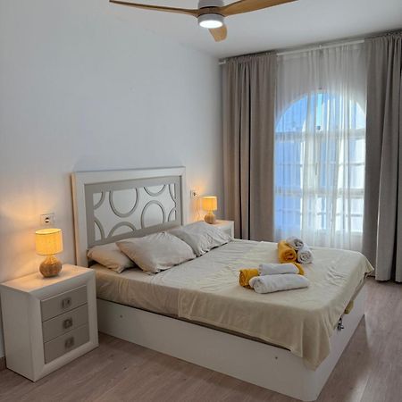 Seaside Paradise - 2 Bedroom Apartment With Ocean Views & Air Conditioning In Playa San Juan ภายนอก รูปภาพ